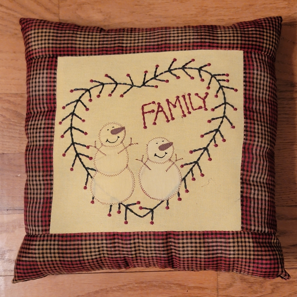 Country Embroidered Stitched  "FAMILY" Snowmen Square 10" x 10" Plaid Pillow